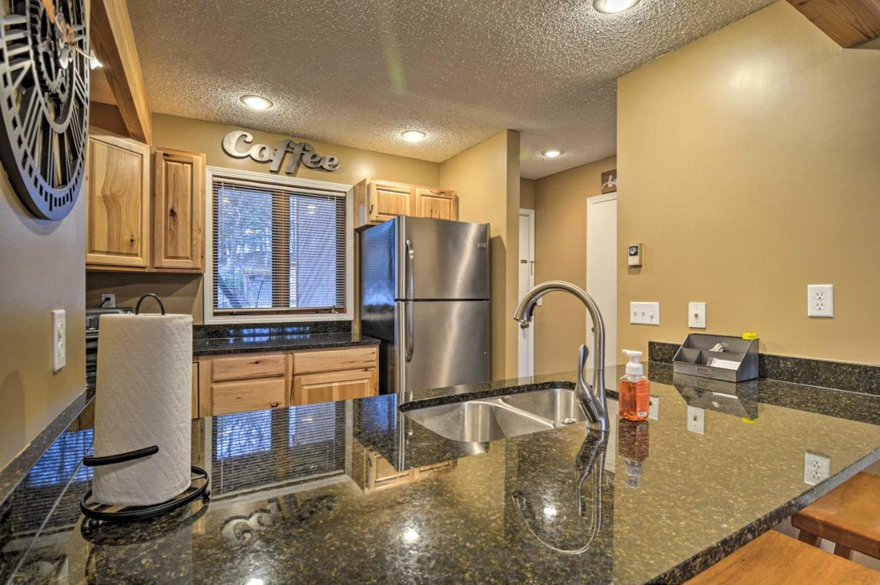 Cozy Bellaire Condo With Balcony - 3 Mi To Skiing! Esterno foto